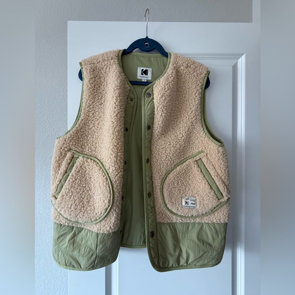 Kodak Cream and Green Sherpa Vest with Quilted Design